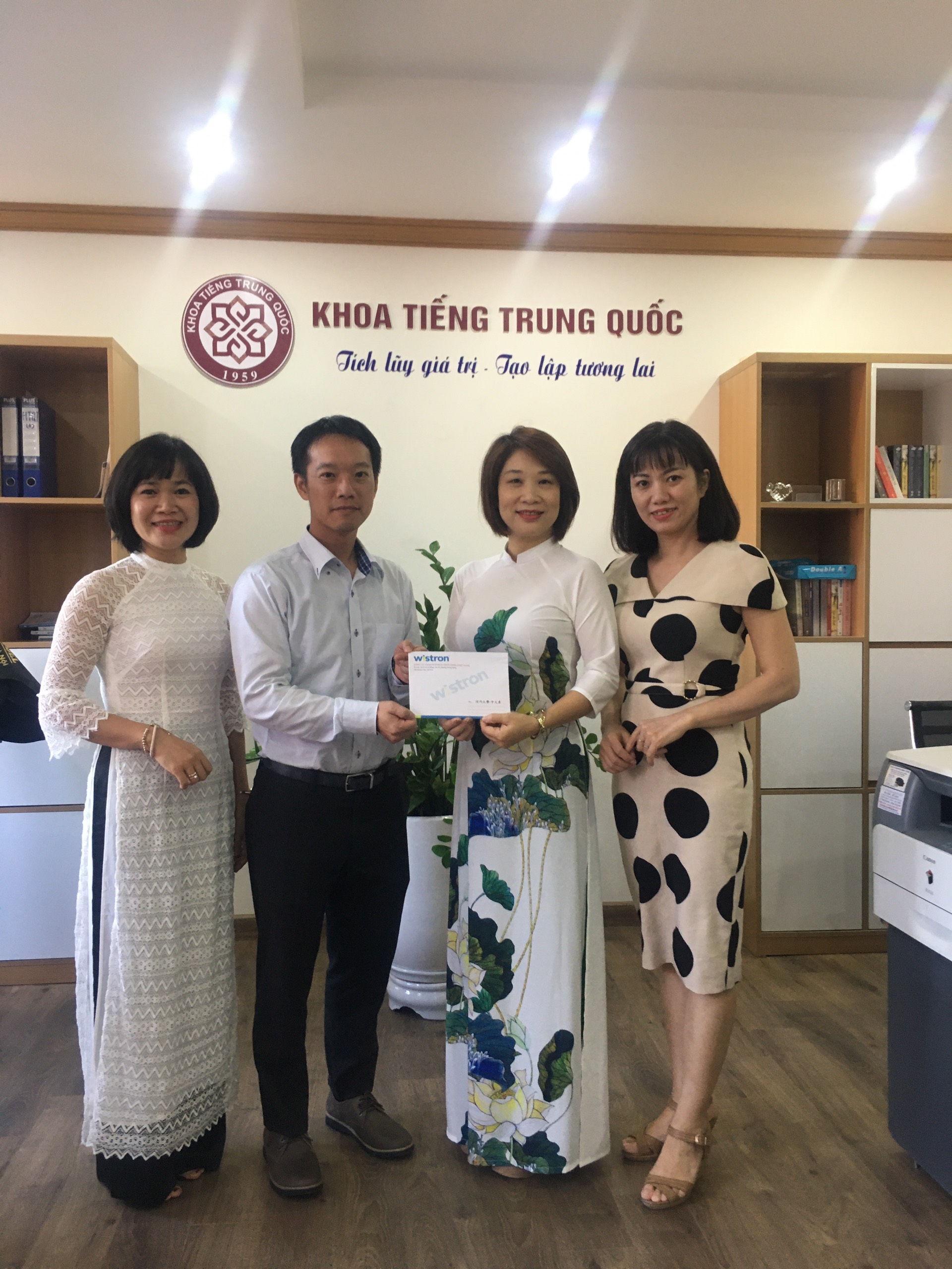 TopG Việt Nam và đối tác Wistron có buổi gặp mặt tân sinh viên khoa tiếng Trung Đại Học Hà Nội